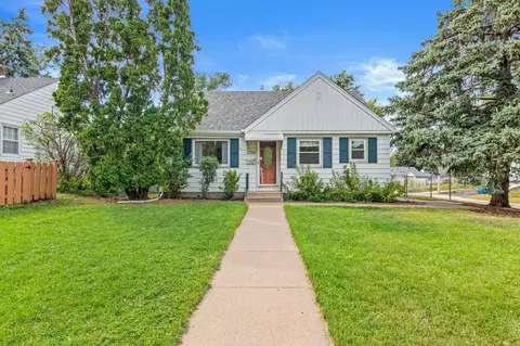 3755 Regent Ave N, Robbinsdale, MN 55422