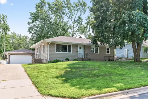 3662 73rd St E, Inver Grove Heights, MN 55076