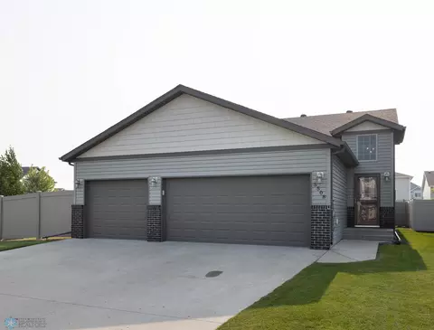 5508 59th St S, Fargo, ND 58104