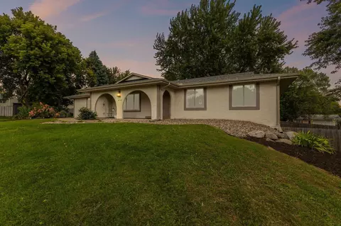 4710 Magnolia Ln N, Plymouth, MN 55442