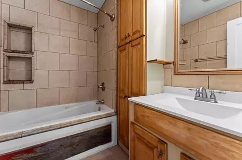 Bath - 7723 115th St E, Northfield, MN 55057 photo 2 of 6