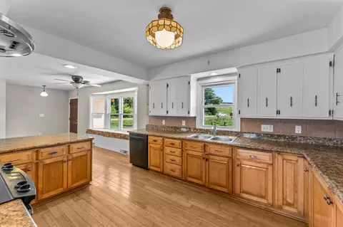 Kitchen - 7723 115th St E, Northfield, MN 55057 photo 3 of 10
