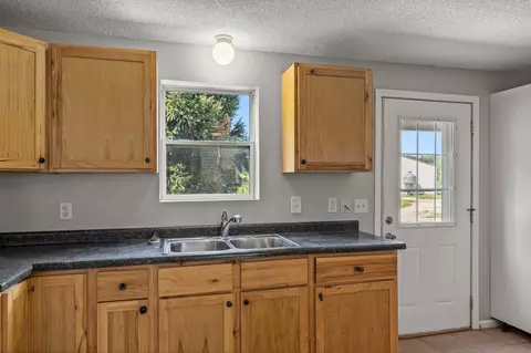 Kitchen - 7723 115th St E, Northfield, MN 55057 photo 10 of 10