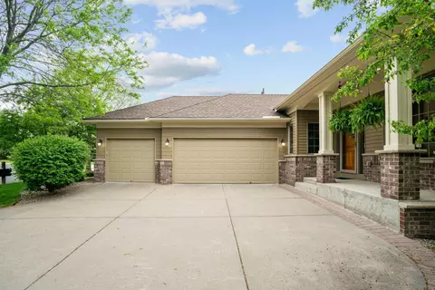 Exterior - 13644 Crompton Ave, Rosemount, MN 55068 photo 4 of 7