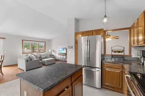 Kitchen - 4287 Fox Ridge Rd, Eagan, MN 55122 photo 4 of 4