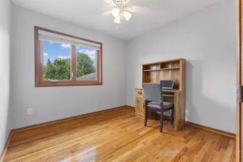 Bedroom - 4287 Fox Ridge Rd, Eagan, MN 55122 photo 2 of 6