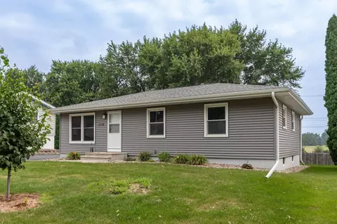 219 Rena Belle St NW, Eyota, MN 55934
