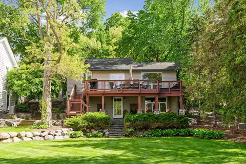 3806 Sunset Dr, Spring Park, MN 55384