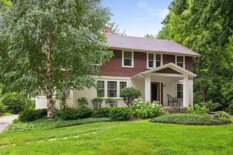 808 2nd St E, Northfield, MN 55057