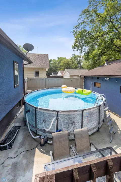 Exterior - 1003 14 St S, Fargo, ND 58103 photo 4 of 6