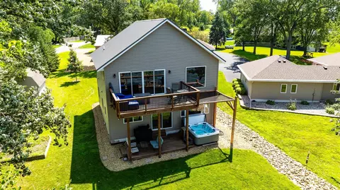 620 Tetonka View Dr, Waterville, MN 56096