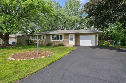 2041 Bluestone Ln, Eagan, MN 55122