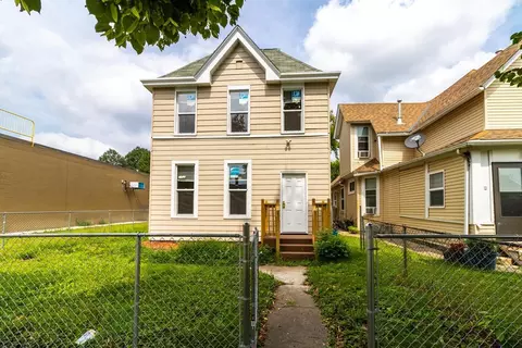 883 Fremont Ave, Saint Paul, MN 55106