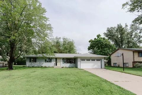 4230 Edgemont St, Vadnais Heights, MN 55127