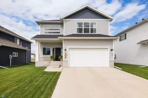 1030 Albert Dr W, West Fargo, ND 58078