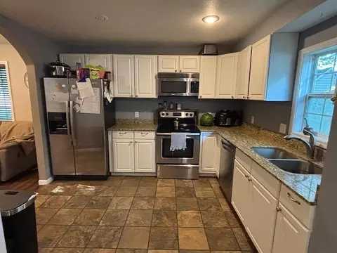 Kitchen - 520 12th St SW, Willmar, MN 56201 photo 2 of 3