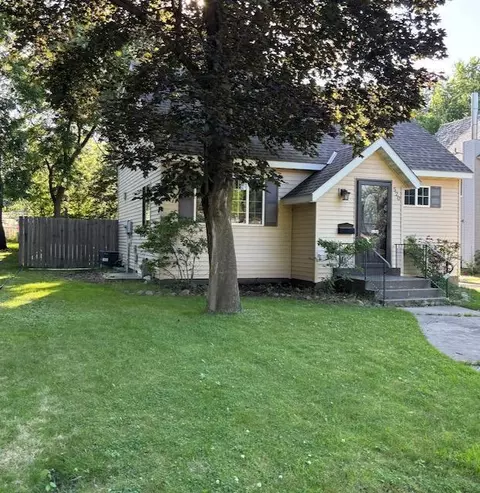 520 12th St SW, Willmar, MN 56201