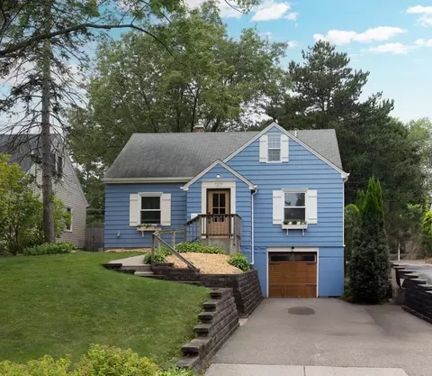1217 Cherokee Ave, West Saint Paul, MN 55118