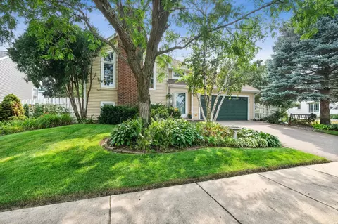 7605 W 111th St, Bloomington, MN 55438