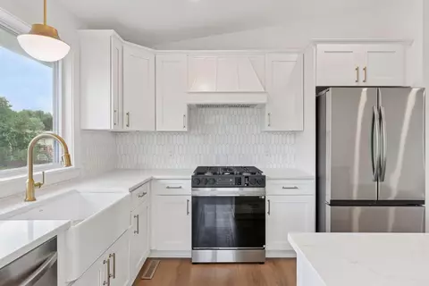 Kitchen - 11548 Oregon Ave N, Champlin, MN 55316 photo 6 of 8