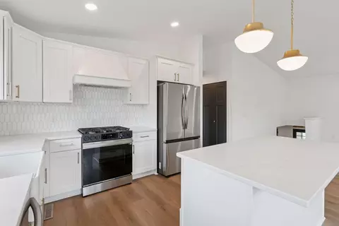 Kitchen - 11548 Oregon Ave N, Champlin, MN 55316 photo 7 of 8