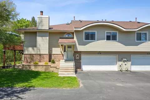 6637 Falstaff Rd, Woodbury, MN 55125