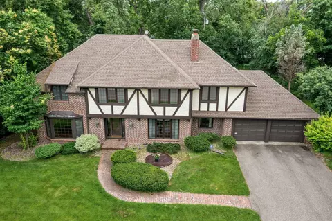 6705 Apache Rd, Edina, MN 55439