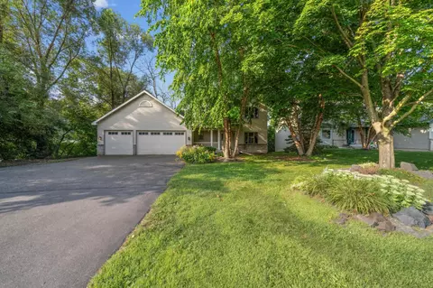 6189 Upper Afton Rd, Woodbury, MN 55125