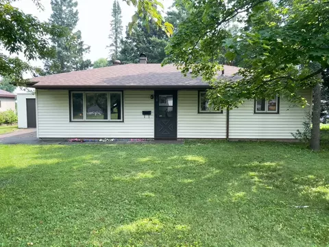 61 Edwards Dr, Silver Bay, MN 55614