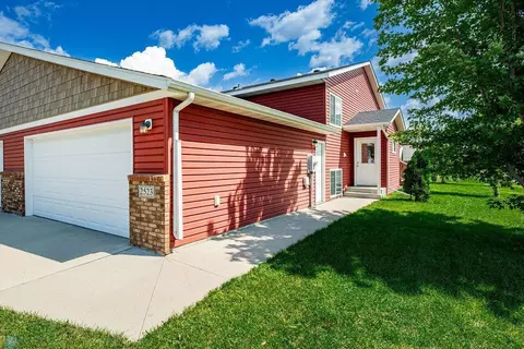 2523 7th Ct W, West Fargo, ND 58078