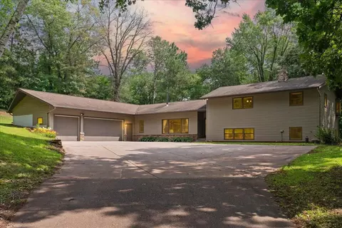 1319 27th St, Hudson, WI 54016