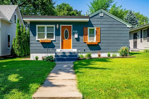928 8th Ave S, South Saint Paul, MN 55075