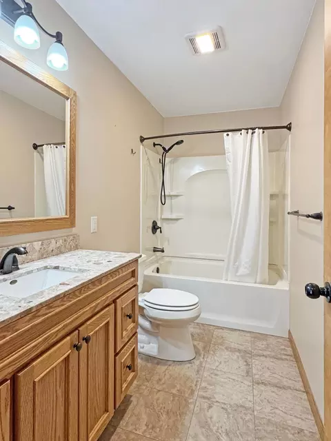 Bath - 305 Jean Ave, Marshall, MN 56258 photo 1 of 2