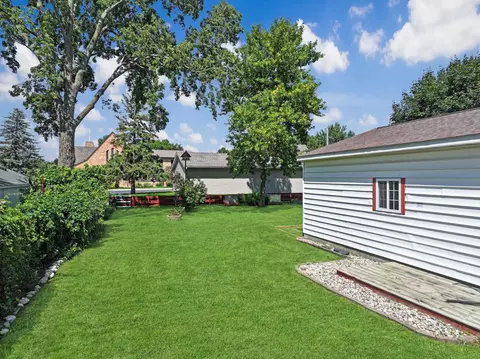 Exterior - 305 Jean Ave, Marshall, MN 56258 photo 4 of 8