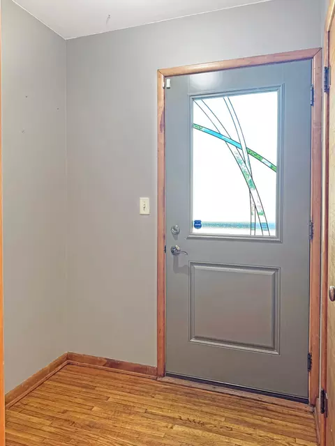 Entry Way - 305 Jean Ave, Marshall, MN 56258 photo 1 of 1