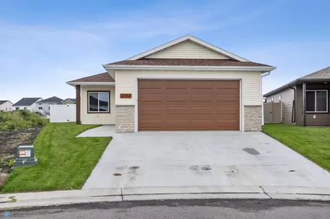 6744 68th Ave S, Horace, ND 58047