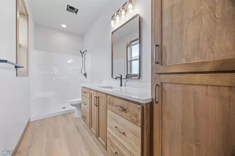 Bath - 6744 68th Ave S, Horace, ND 58047 photo 2 of 2