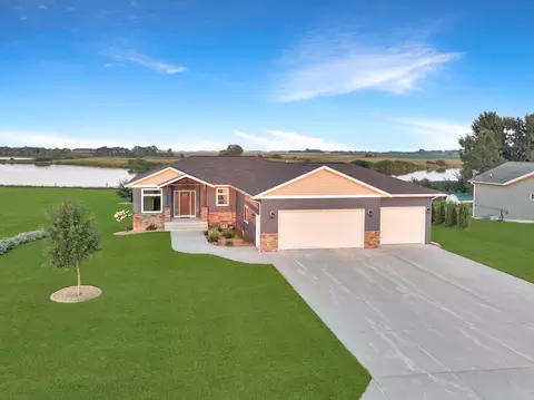 1090 Eastbay Ave, Balaton, MN 56115