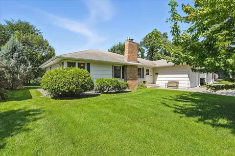 5808 Chowen Ave S, Edina, MN 55410