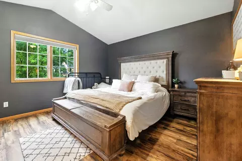 Bedroom - 5242 Jordan Rd, Baxter, MN 56425 photo 1 of 5