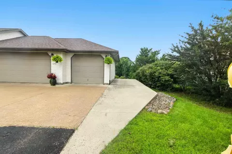 Exterior - 5242 Jordan Rd, Baxter, MN 56425 photo 3 of 10