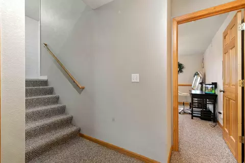 Entry Way - 5242 Jordan Rd, Baxter, MN 56425 photo 6 of 8