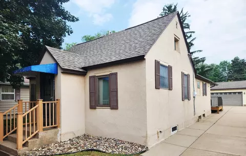 4330 W 8th St, Winona, MN 55987