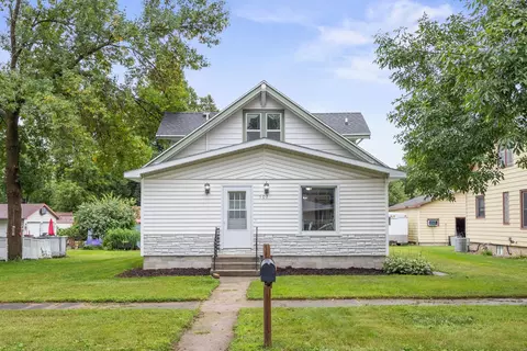 507 N Main St, Winthrop, MN 55396