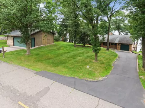 11539 42nd St SE, Clear Lake, MN 55319