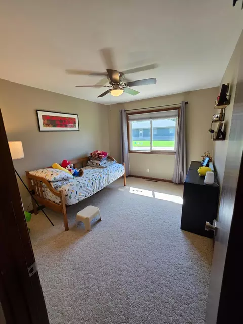 Bedroom - 2530 Lutefisk Ln, Windom, MN 56101 photo 3 of 5