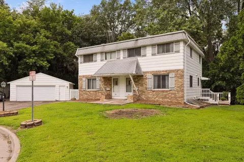 501 Shadyside Cir, Hopkins, MN 55343
