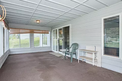 305 Regent Dr, La Crescent, MN 55947 photo 39