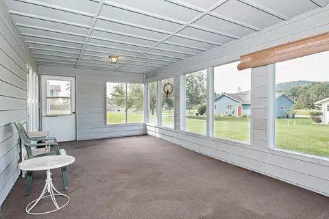 305 Regent Dr, La Crescent, MN 55947 photo 37