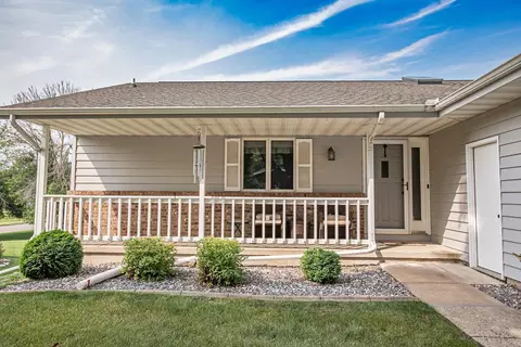 305 Regent Dr, La Crescent, MN 55947 photo 6